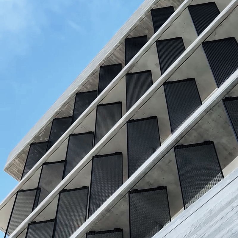 Lmona Business Center