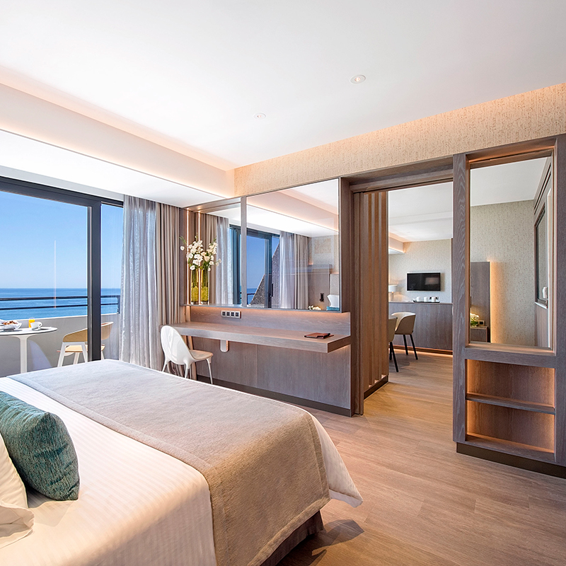 Amathus Beach Hotel - Image 2